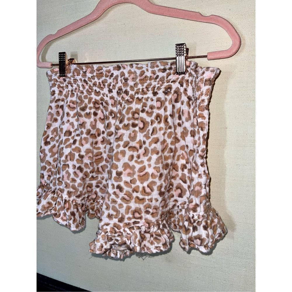 Gianni Bini Cheetah Shorts - Medium